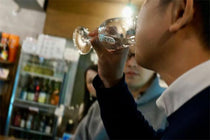 日本酒飲むとき「クチュクチュ」する人なんなん？【日本酒ふしぎ発見】