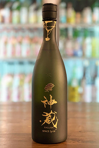 五紋神蔵 純米大吟醸 無濾過生原酒 (黒) 2021年醸造 | SAKE Street Store